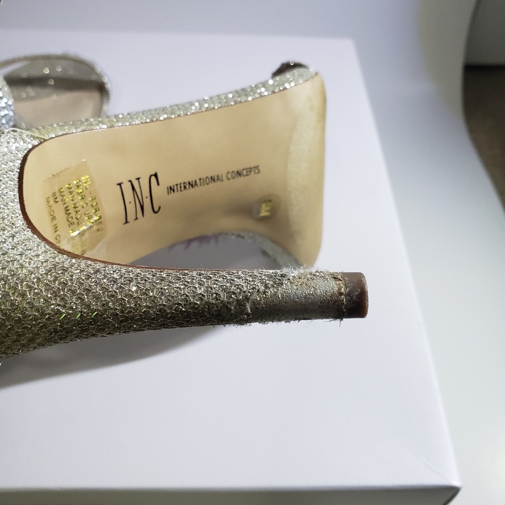 Heels - Picture 3 of 6